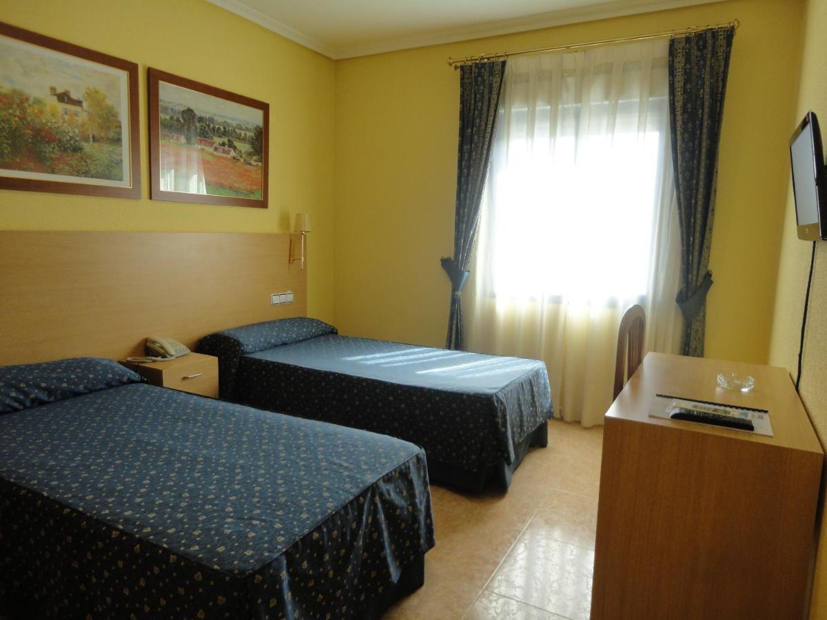 Hotel Mirador Velilla de San Antonio Szoba fotó